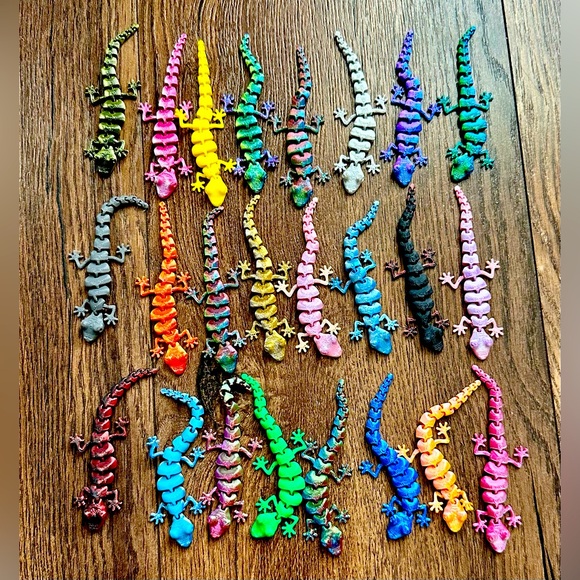 Hand Crafted Other - BUY NOW Set of 10 3D Printed Lizard Fidget Toys